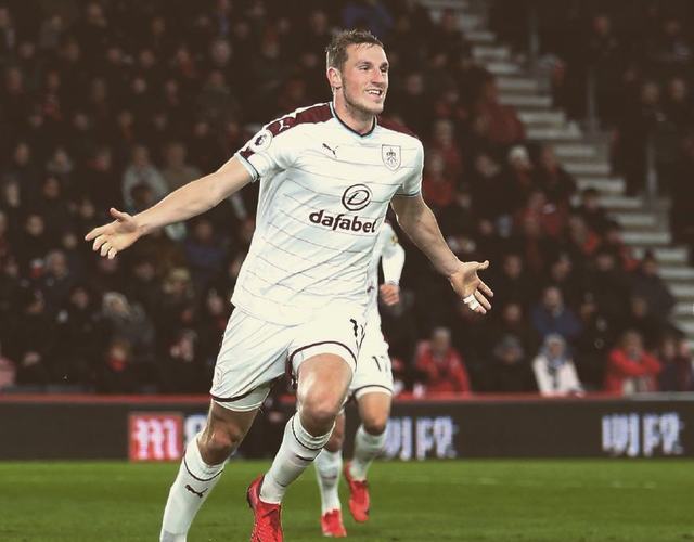 如果杜兰特当年未加盟勇士，詹姆斯领衔的骑士会击败勇士吗？